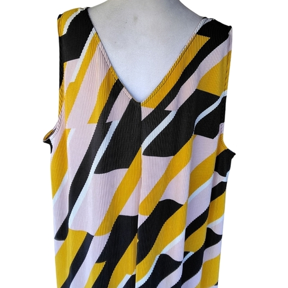 Lane Bryant Geo Textured Swing Tank‎ Top Color Block Size 26 / 28 - Picture 11 of 11